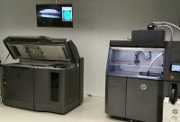 HP Inc's MultiJet Fusion 3D printer and post-process station (Credit: TCT Magazine)