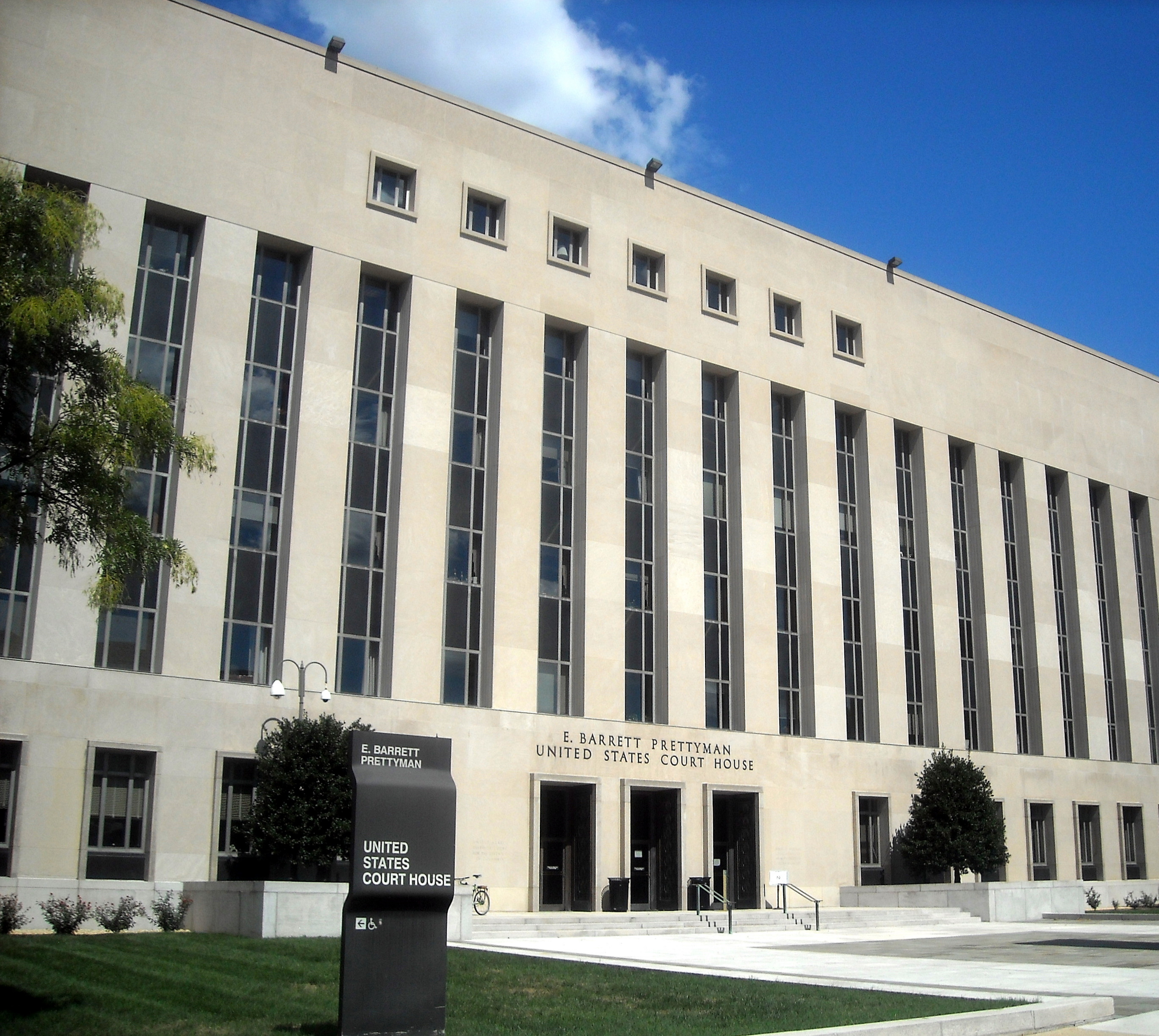 Staples Office Depot Ceos To Testify The Recycler The Us District Court In Washington Dc